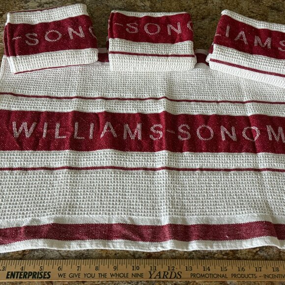Williams Sonoma kitchen towels - white and cranberry - Picture 1 of 2